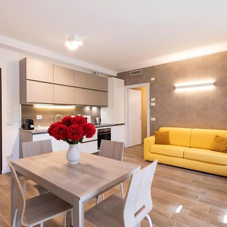 West Milan - Modern And Comfortable Apartment Экстерьер фото