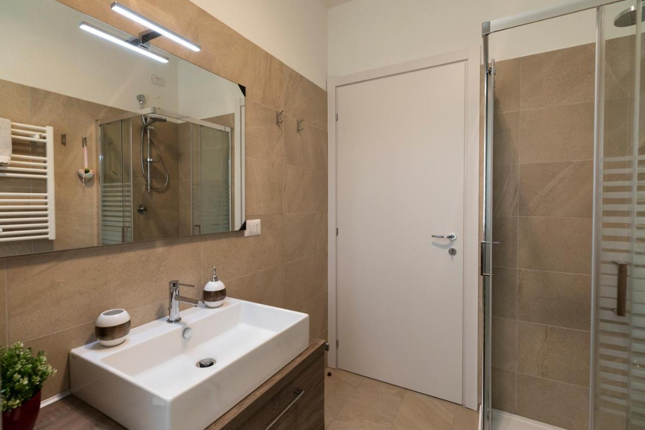 West Milan - Modern And Comfortable Apartment Экстерьер фото